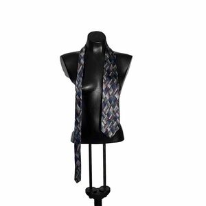 Van Heusen‎ Mens Silk Tie Blue Burgundy Silver Geometric Paisley Classic Necktie